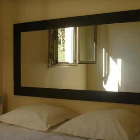 Cap Au Sud,vue Panoramique Mer,piscine アパート マントン